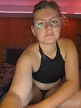 ArmandaJolie – Naživo XXX chat