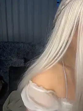 Chatroom XXX en direct de lya_nekko_