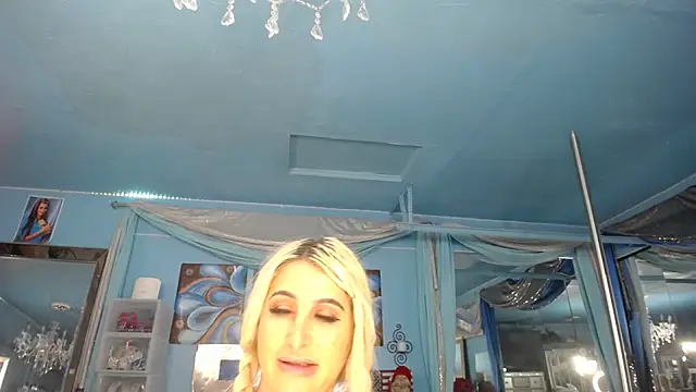 ADRIANNA_FOX 라이브 XXX 채팅