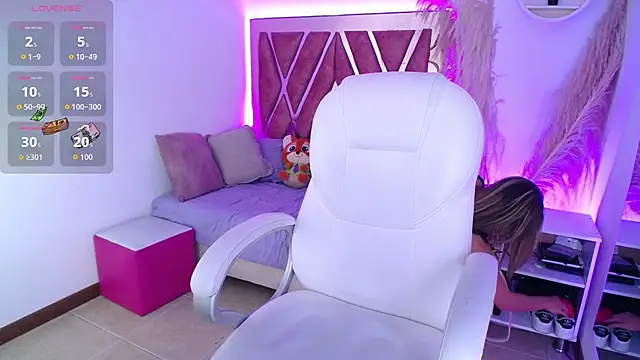 Elizabeth_Evans1 现场XXX聊天