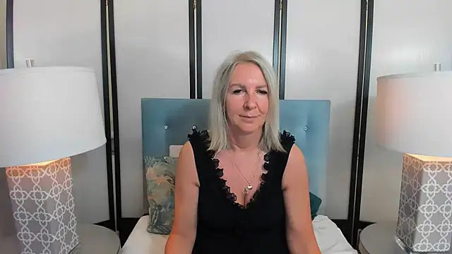 Chatroom XXX en direct de EricaTop