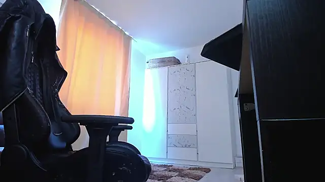 liamaesthetic live XXX chat
