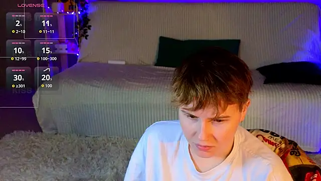 two_gerls_here live XXX chat