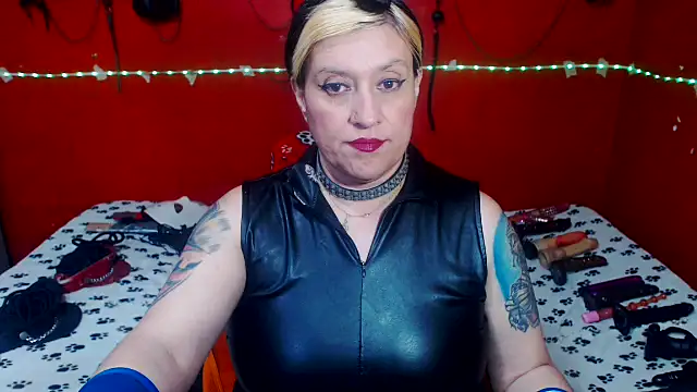 Chatroom XXX en direct de MATURE_Randy