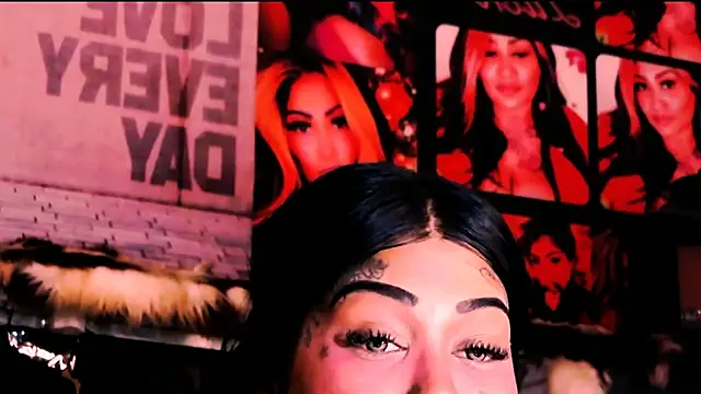 แชท XXX สดของ indian_dreamgirl