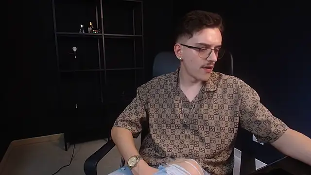 Chat +18 de FelixStarkk ao vivo