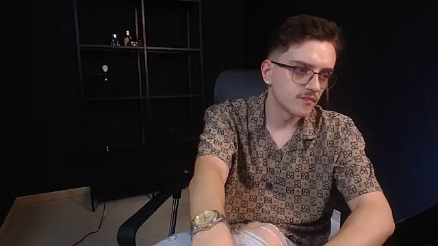 FelixStarkk Chat XXX in diretta