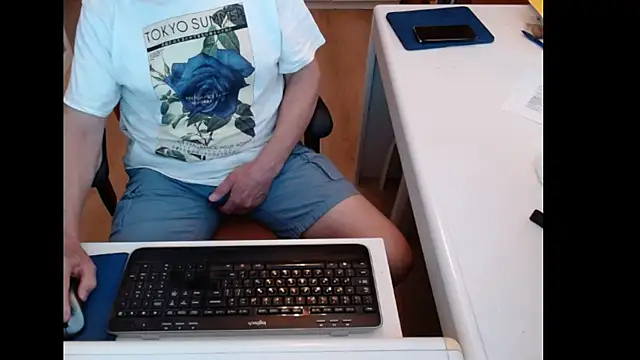 dutchpornking Chat XXX in diretta