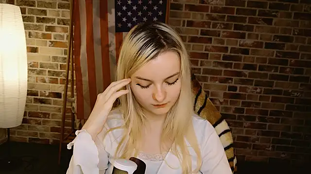 XXX chat uživo modela Angela_Bunny