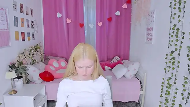 Laly_Peach: онлайн-секс-чат