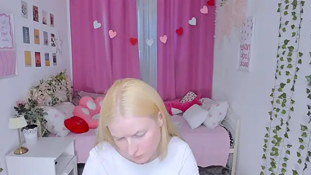 Laly_Peach's Live XXX Chat