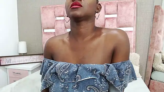 XXX chat uživo modela NahomyHawk