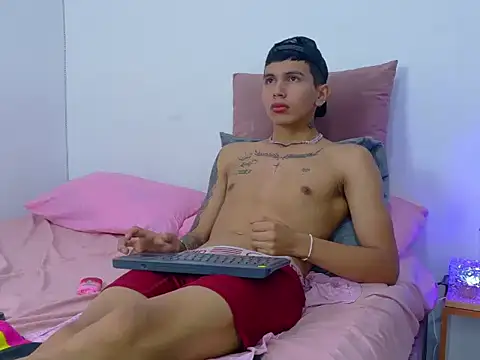 skoook_gray_'s Live XXX Chat