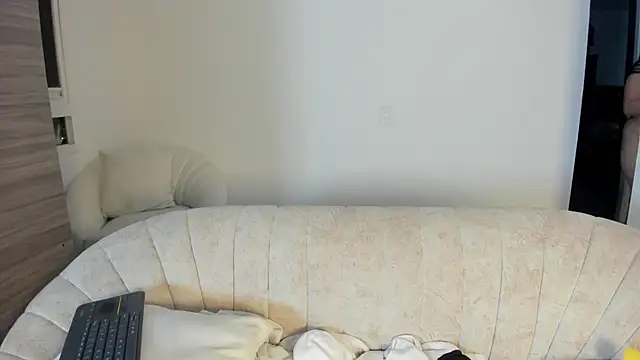rudyhlowes' Live XXX Chat