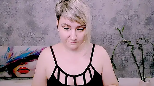 Djullia's Live XXX Chat