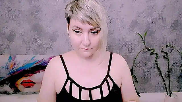 Djullia Live XXX-Chat