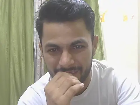 Stubborndesiboy Live XXX Chat