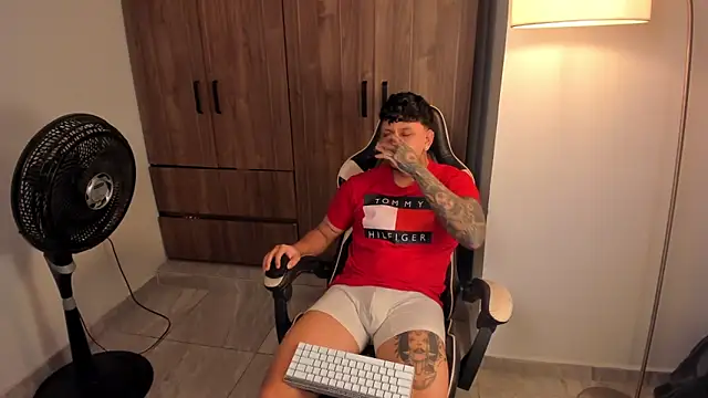 Chat XXX en directo de Jake_simons
