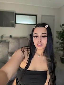 LilMisIndianx live XXX chat