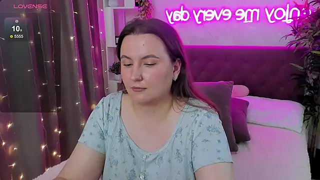 FeralPeach's Live XXX Chat