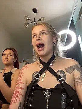 DriveThruCiri Adlı Modelin Canlı XXX Sohbeti