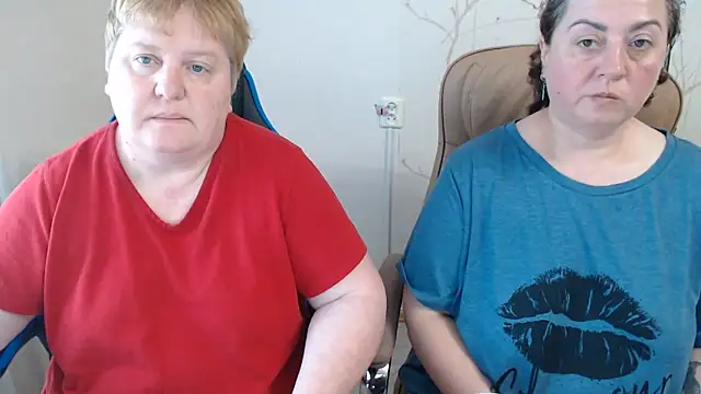 Lindy-Jeanie Live XXX Chat