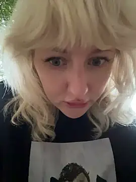 Živý XXX chat RonnieKiss
