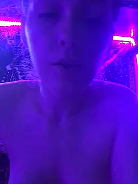 צ'אט XXX בשידור חי של Lilactease