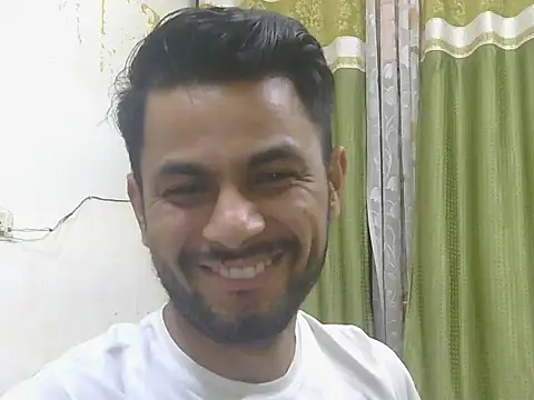 Chat +18 de Stubborndesiboy ao vivo