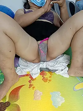 Zuzu-Asia's Live XXX Chat