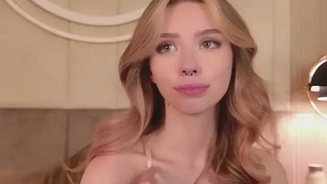 Sierra_Fane Chat XXX live