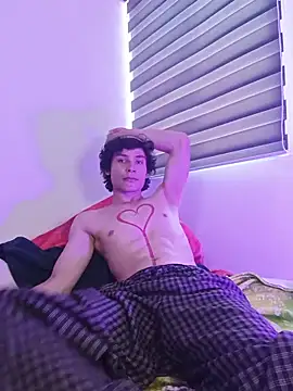 צ'אט XXX בשידור חי של LittleTymmy
