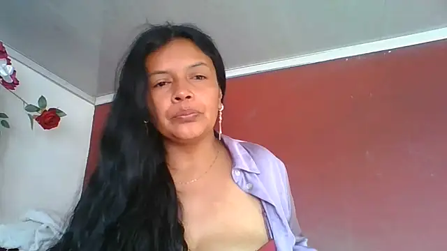 Chatroom XXX en direct de DianaOchoa_