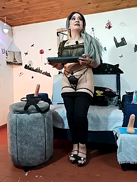 XXX chat uživo modela keila_j