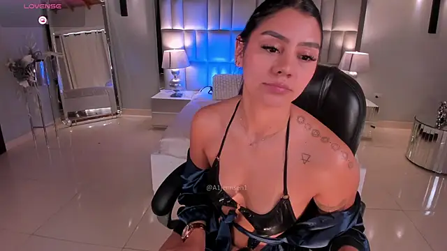 แชท XXX สดของ AllyJensen