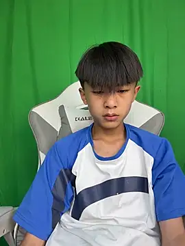 DD-101's Live XXX Chat