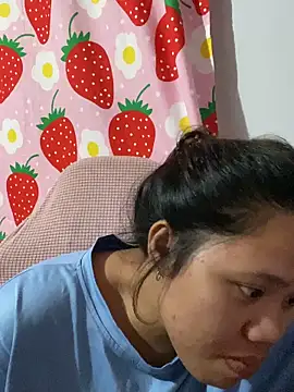 _UrSingleMamiBella_ élő XXX-chatje