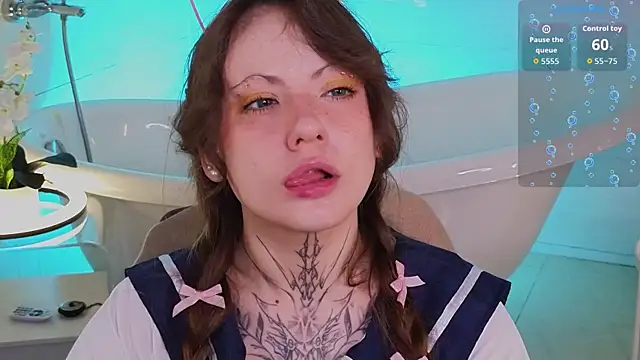 Chat XXX en directo de EricaMoonn