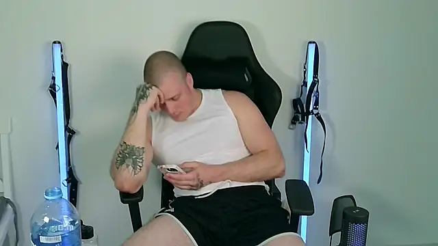 XXX chat uživo modela Bigbaald