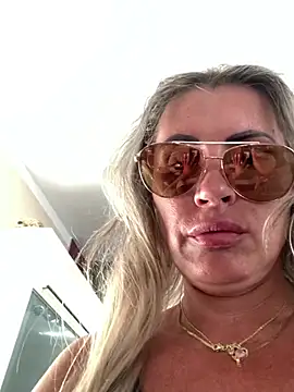 Sunnylove691 Live XXX-Chat