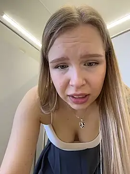 Liza_risky – Naživo XXX chat