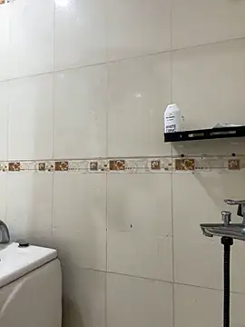 Emily-y's Live XXX Chat