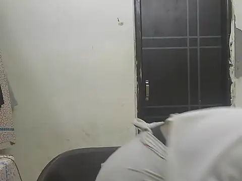 Stubborndesiboy XXX чат на живо