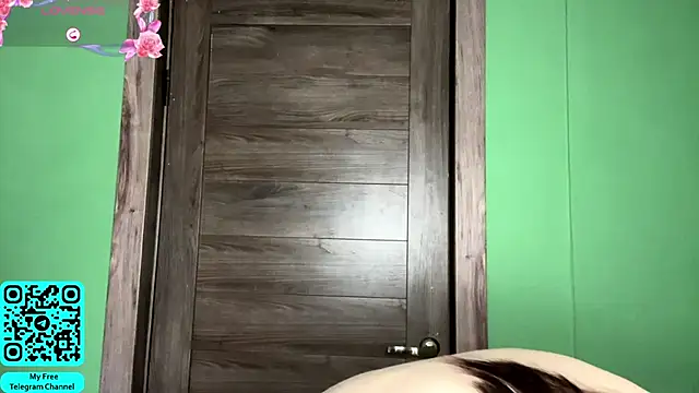MadalynNosel XXX чат на живо