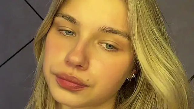 EarthaStinett Chat XXX in diretta