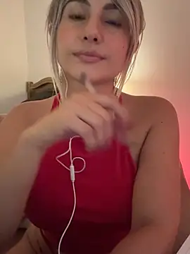 CarolinaLujan17's Live XXX Chat