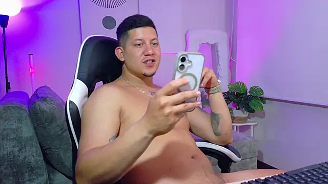 _robertobaggioo live XXX chat