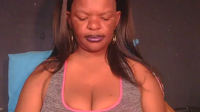 Chat +18 de ebony_rose11 ao vivo