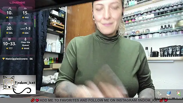 Katt-findom Adlı Modelin Canlı XXX Sohbeti