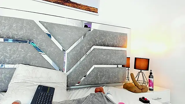 Slut_Milf_ live XXX chat